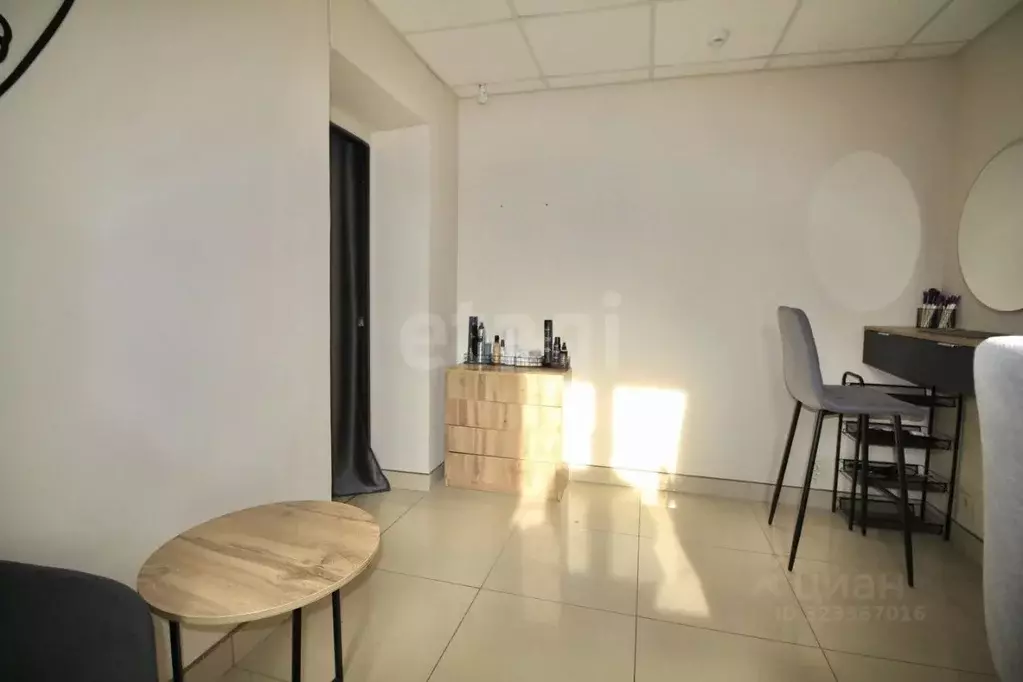 Торговая площадь в Забайкальский край, Чита ул. Кастринская, 6 (74 м) - Фото 1