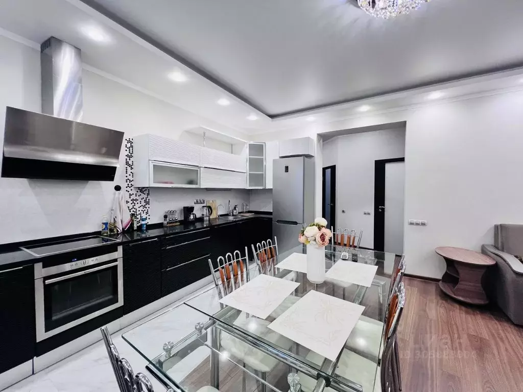 3-к кв. Татарстан, Казань Чистопольская ул., 71а (100.0 м) - Фото 1