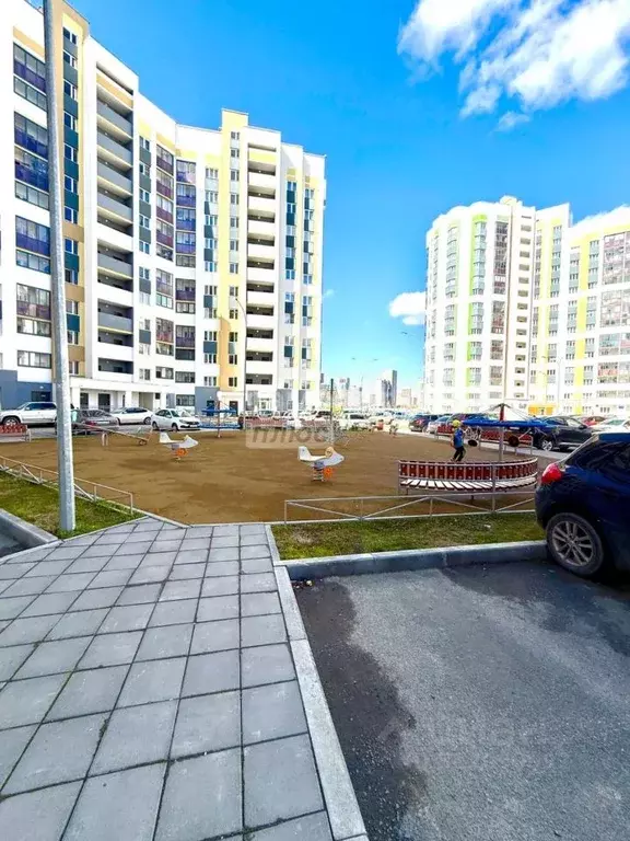 2-к кв. Свердловская область, Екатеринбург ул. Академика Парина, 4 ... - Фото 0