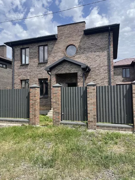 Дом в Ростовская область, Батайск ул. Матросова, 5 (175 м) - Фото 0