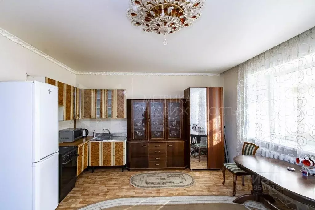 1-к кв. Тюменская область, Тюмень ул. 50 лет Октября, 1 (50.0 м) - Фото 1