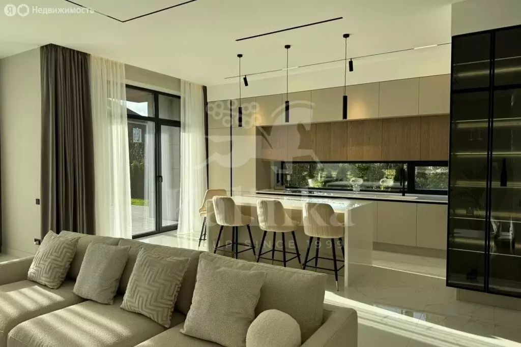 Дом в деревня Покровское, 3-я Рождественская улица (310 м) - Фото 1