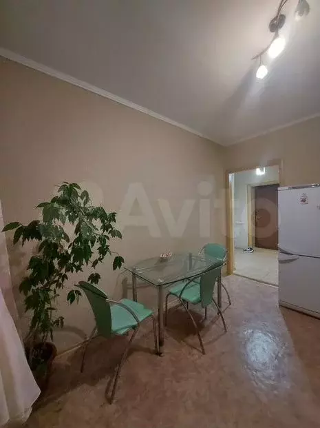 1-к. квартира, 40м, 4/10эт. - Фото 0