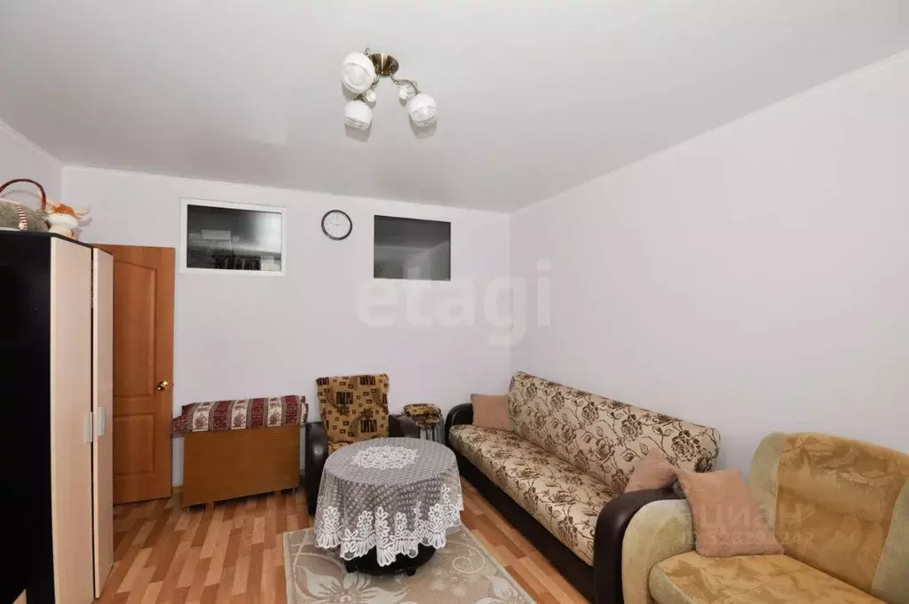 2-к кв. Сахалинская область, Южно-Сахалинск ул. Крымская, 19 (50.2 м) - Фото 1