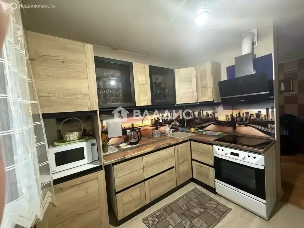 2-комнатная квартира: Уссурийск, улица Суханова, 47 (56.5 м) - Фото 1