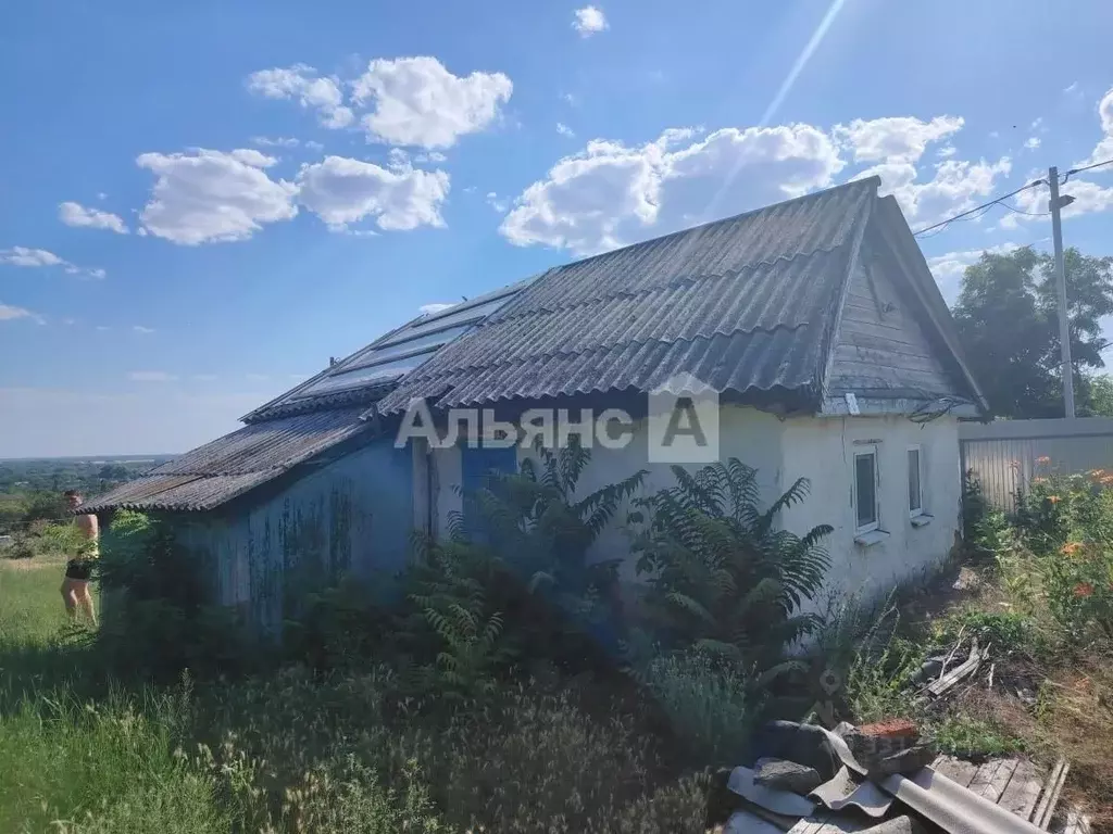 Дом в Ростовская область, Усть-Донецкий район, Мелиховская ст-ца ... - Фото 1
