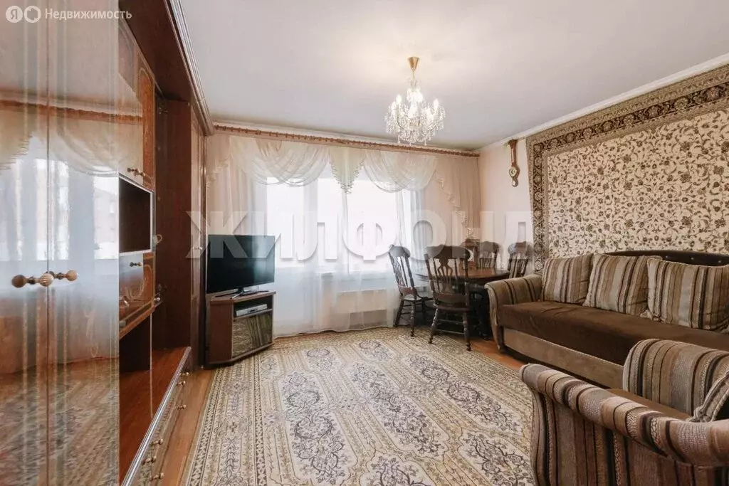 4-комнатная квартира: Новосибирск, Выборная улица, 129 (77.5 м) - Фото 0