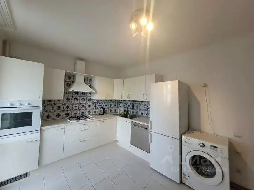 3-к кв. Калужская область, Калуга ул. Циолковского, 7 (100.0 м) - Фото 2