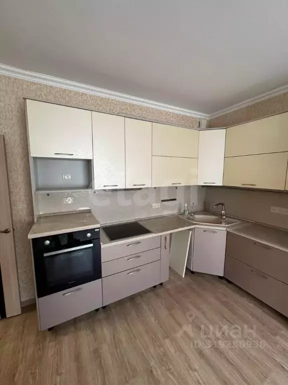 2-к кв. Ханты-Мансийский АО, Сургут ул. Дзержинского, 13/1 (56.0 м) - Фото 0