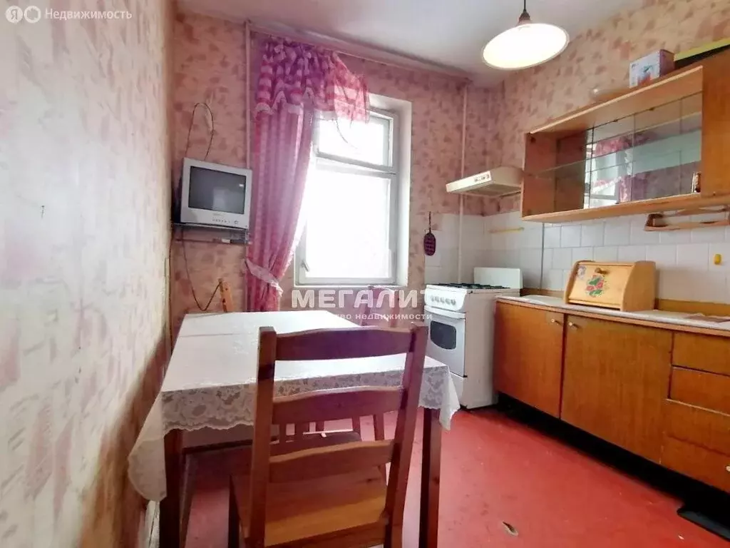 3-комнатная квартира: Казань, улица Адоратского, 28 (68.1 м) - Фото 2