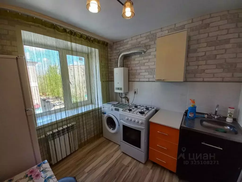 3-к кв. Саратовская область, Балашов ул. 30 лет Победы, 137 (45.0 м) - Фото 1