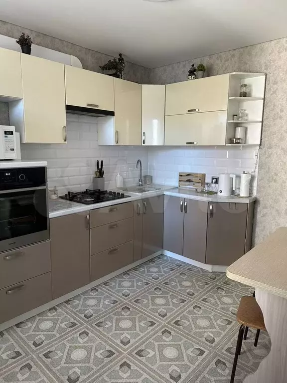 3-к. квартира, 64,1 м, 4/9 эт. - Фото 0