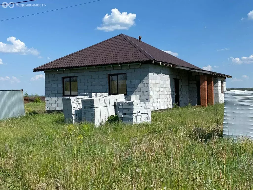 Дом в Свердловская область, Белоярский муниципальный округ, деревня ... - Фото 1