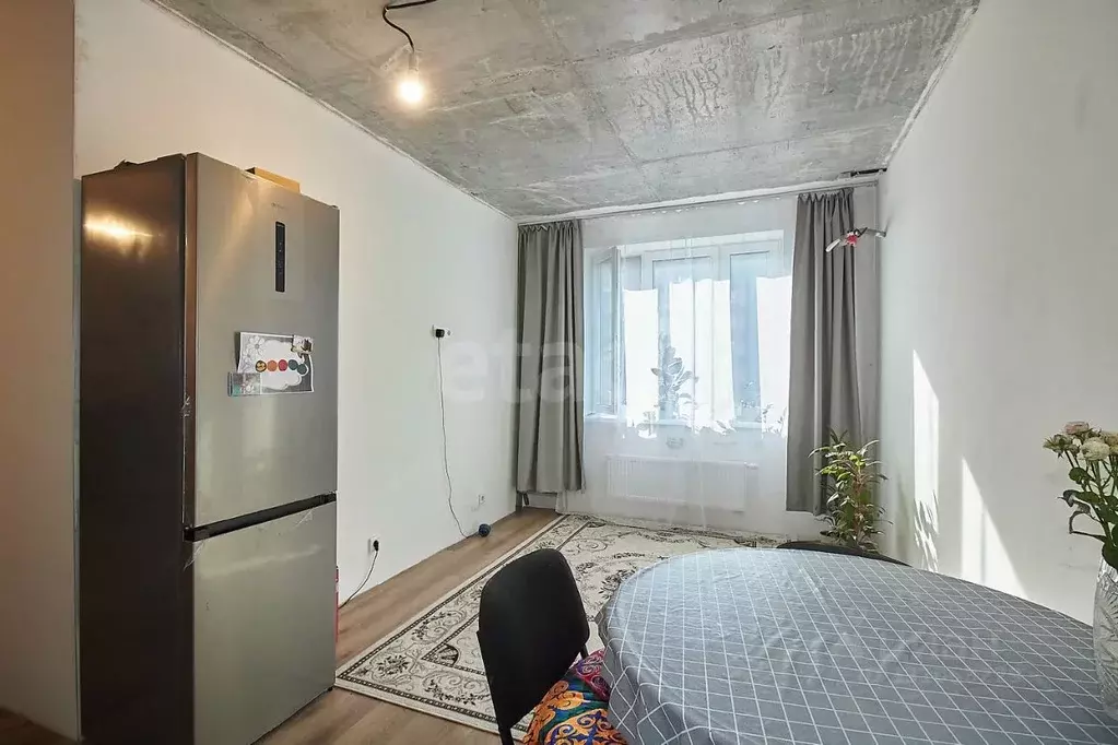 2-к кв. Тюменская область, Тюмень ул. Республики, 204к12 (53.0 м) - Фото 1