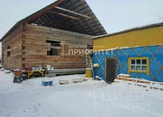 Дом в Саха (Якутия), Мегино-Кангаласский улус, Нижний Бестях пгт  (80 ... - Фото 1
