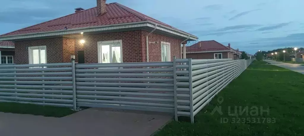 Дом в Калининградская область, Гурьевский муниципальный округ, пос. ... - Фото 2