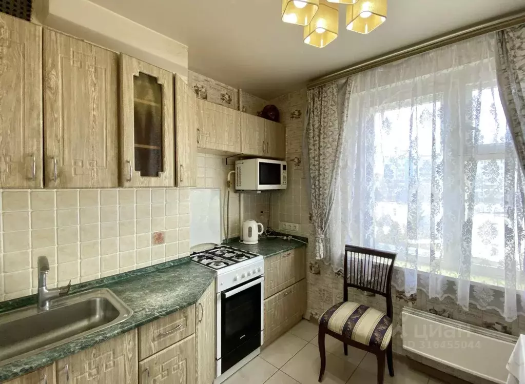 2-к кв. Московская область, Химки Молодежная ул., 26 (45.0 м) - Фото 0