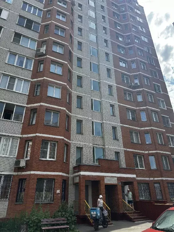 Продается 3-комнатная квартира - Фото 1