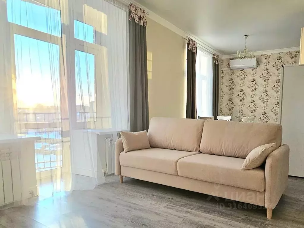 1-к кв. Тюменская область, Тобольск Октябрьская ул., 19А (52.0 м) - Фото 1