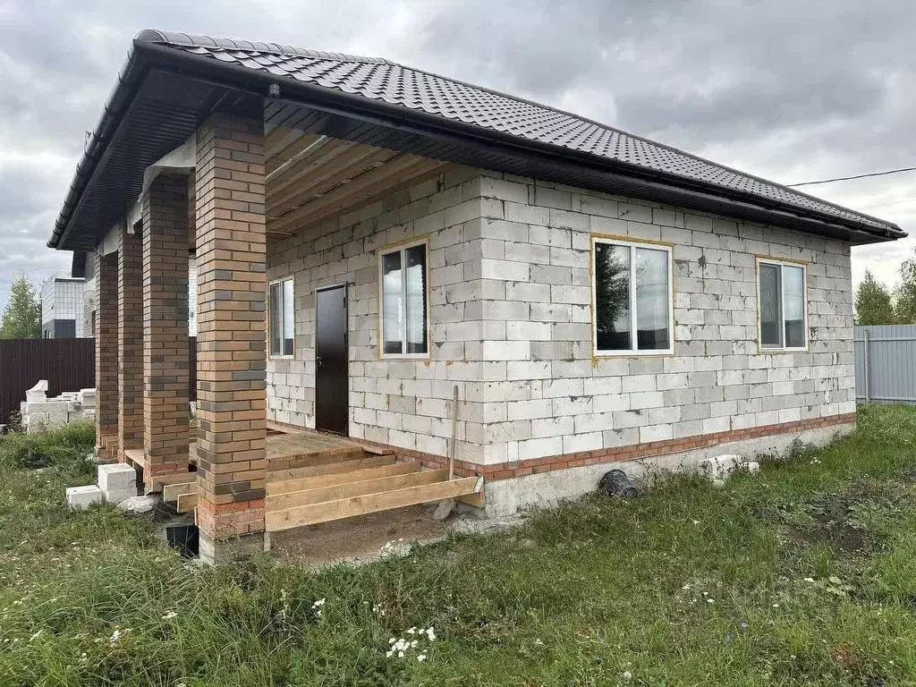 Дом в Татарстан, Тукаевский район, Поселок Круглое Поле ул. Высокая ... - Фото 0