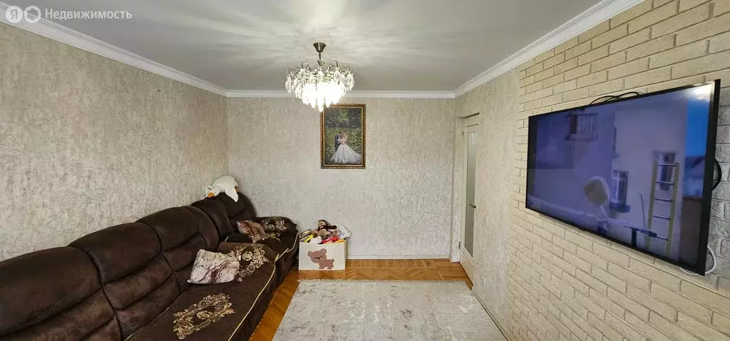 2-комнатная квартира: Владикавказ, улица Кольбуса, 42 (50 м) - Фото 1