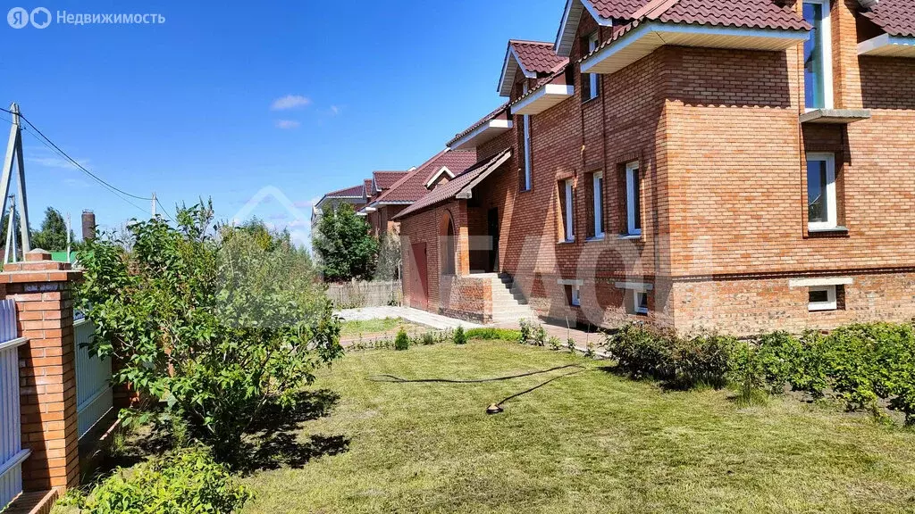 Дом в село Усть-Заостровка, улица Строителей, 1 (309 м) - Фото 1