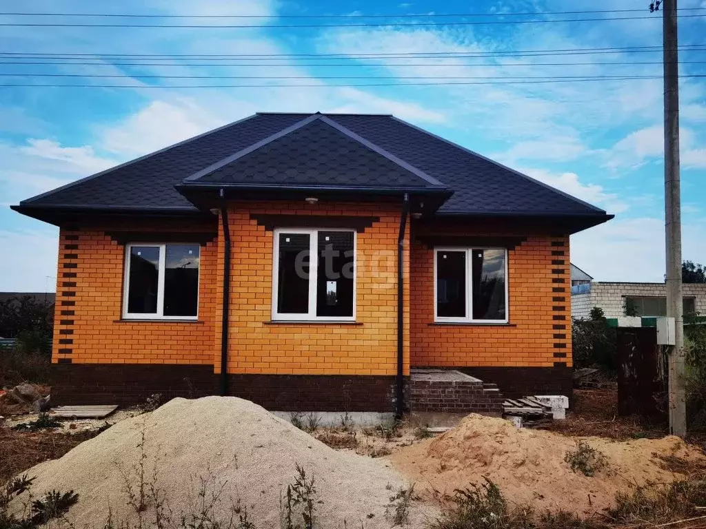 Дом в Липецкая область, Елец ул. 122 Стрелковой Дивизии, 8 (105 м) - Фото 1