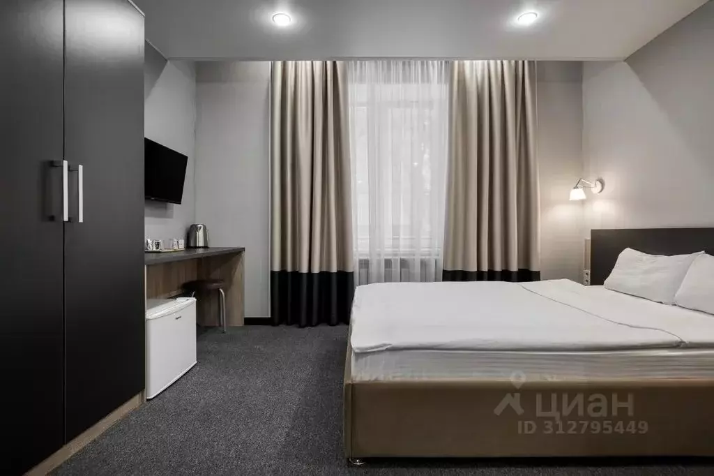 Комната Свердловская область, Екатеринбург ул. Бакинских Комиссаров, ... - Фото 1