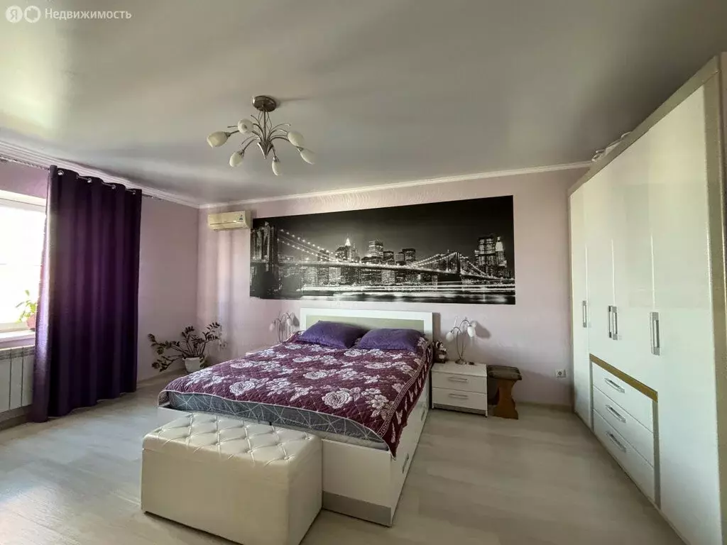 3-комнатная квартира: Астрахань, улица Космонавтов, 18к1 (126.5 м) - Фото 0