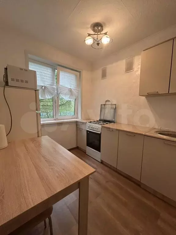 1-к. квартира, 30,5 м, 5/5 эт. - Фото 0