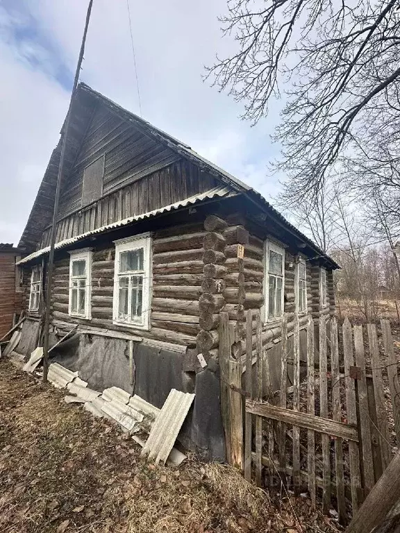 Дом в Псковская область, Дедовичи рп ул. Коммунаров, 11 (48 м) - Фото 0