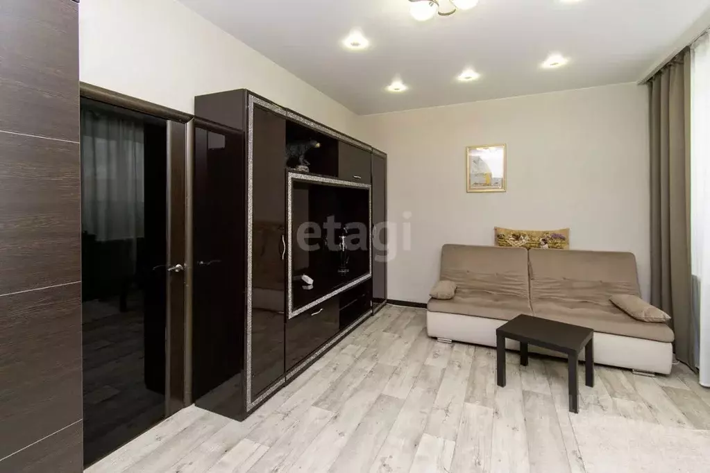 4-к кв. Иркутская область, Ангарск 107-й кв-л, 14 (86.0 м) - Фото 0