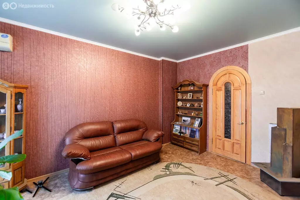 3-комнатная квартира: Астрахань, Адмиралтейская улица, 4 (70.8 м) - Фото 1