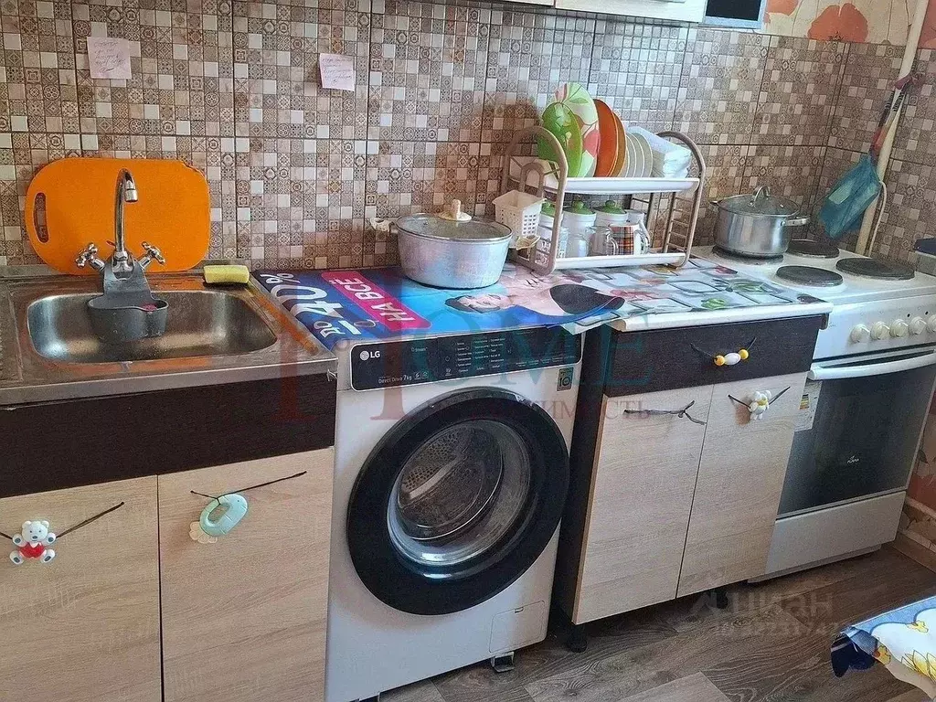 2-к кв. Новосибирская область, Новосибирск Ленинградская ул., 25 (47.0 ... - Фото 1