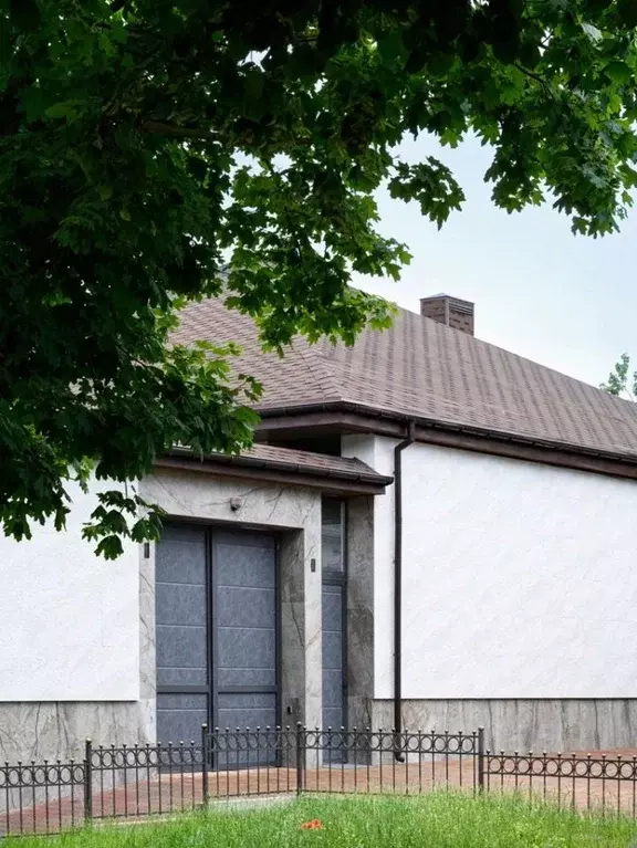 Коттедж в Краснодарский край, Анапа ул. Ивана Голубца (401 м) - Фото 1