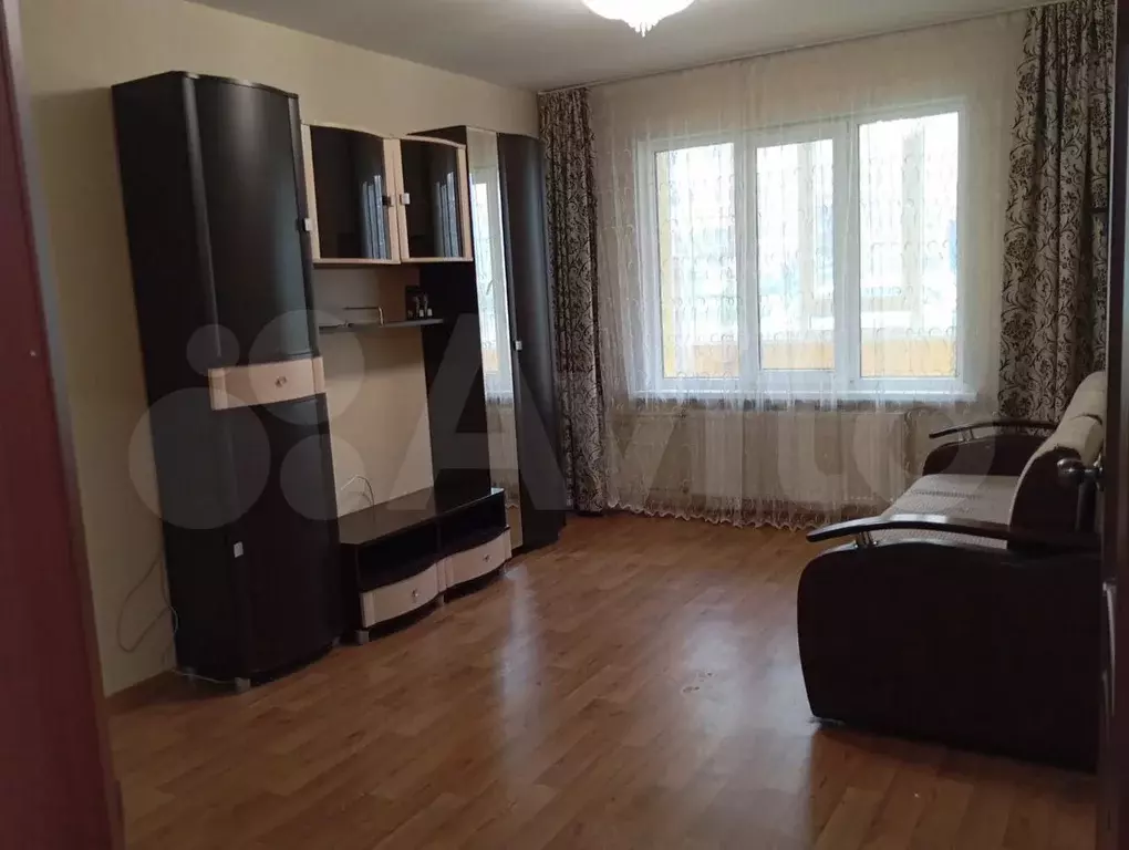 1-к. квартира, 39 м, 1/10 эт. - Фото 0