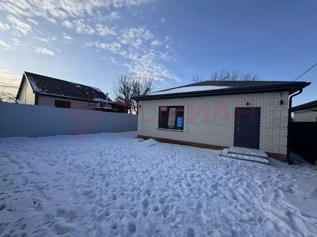 Дом в Ростовская область, Новочеркасск Сарматская ул., 272 (100 м) - Фото 1