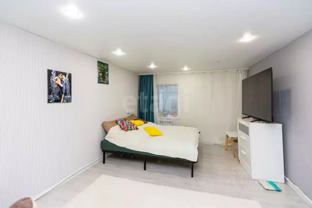 Дом в Тюменская область, Тюмень Парковая ул. (220 м) - Фото 0