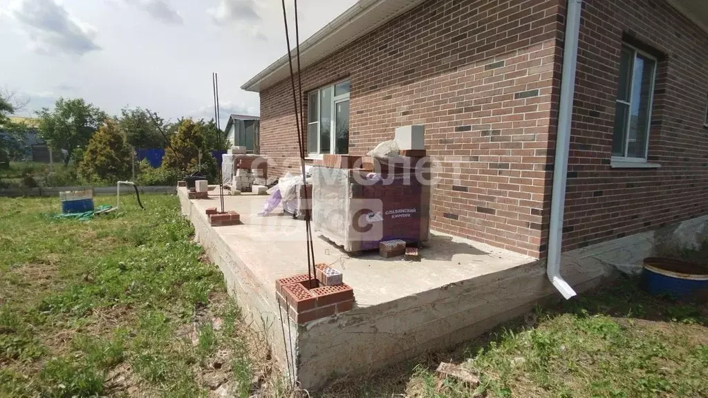 Дом в Краснодарский край, Динская ст-ца ул. Красная (100 м) - Фото 2