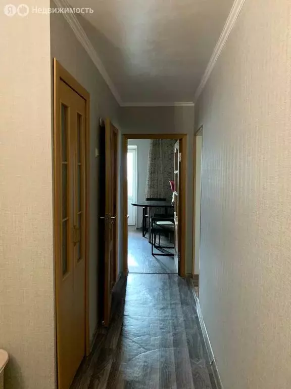 3-комнатная квартира: Уссурийск, улица Сергея Ушакова, 8А (64.6 м) - Фото 0