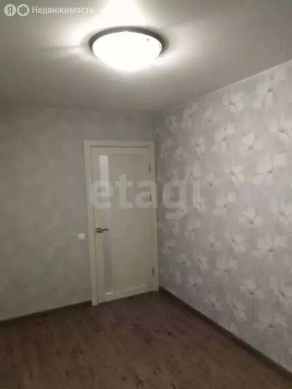 2-комнатная квартира: Курган, улица Радионова, 18 (43 м) - Фото 2