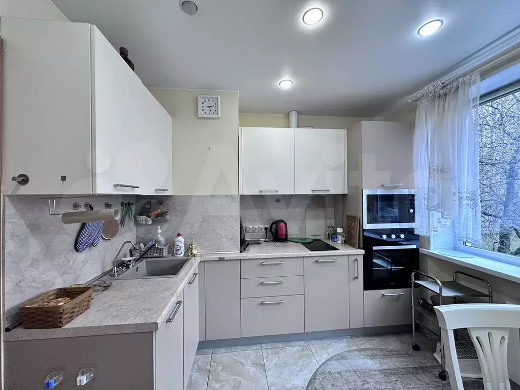3-к. квартира, 70 м, 2/14 эт. - Фото 0