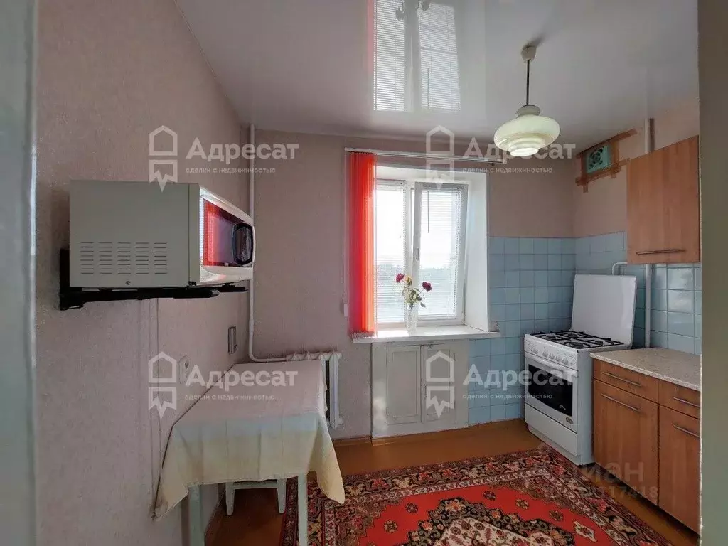 3-к кв. Волгоградская область, Волгоград ул. Гороховцев, 16 (58.0 м) - Фото 0