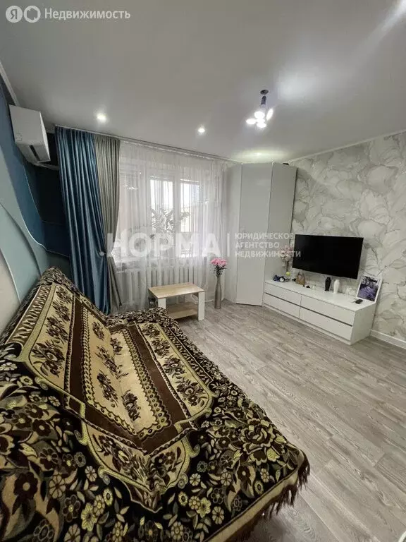 1-комнатная квартира: Октябрьский, 34-й микрорайон, 15/1 (38.4 м) - Фото 1