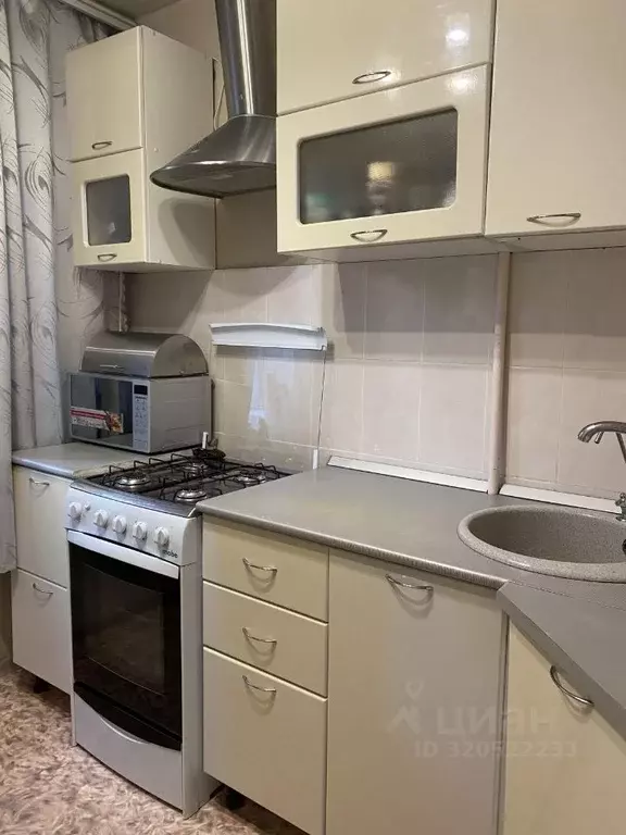 3-к кв. Коми, Сыктывкар ул. Маяковского, 10 (61.9 м) - Фото 1