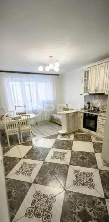 3-к кв. Тюменская область, Тюмень Широтная ул., 170к3 (85.5 м) - Фото 1