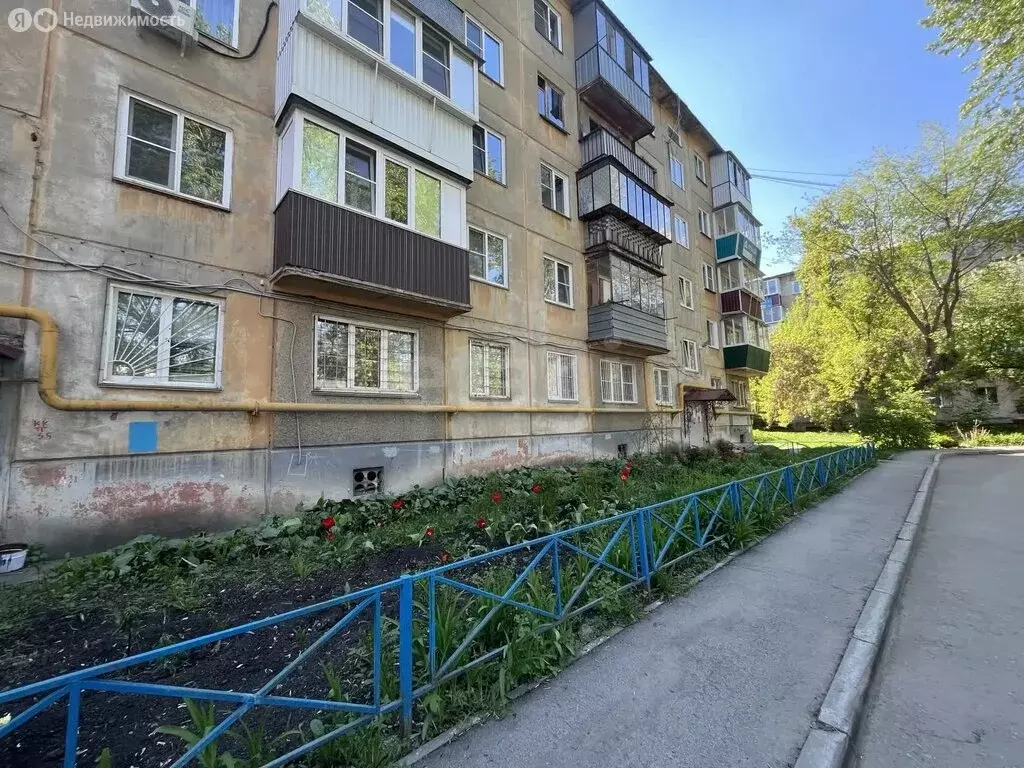 3-комнатная квартира: Челябинск, улица Курчатова, 6А (58.6 м) - Фото 1