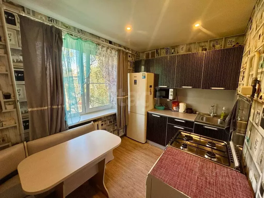 3-к кв. Псковская область, Остров ул. Шумейко, 8 (74.9 м) - Фото 1