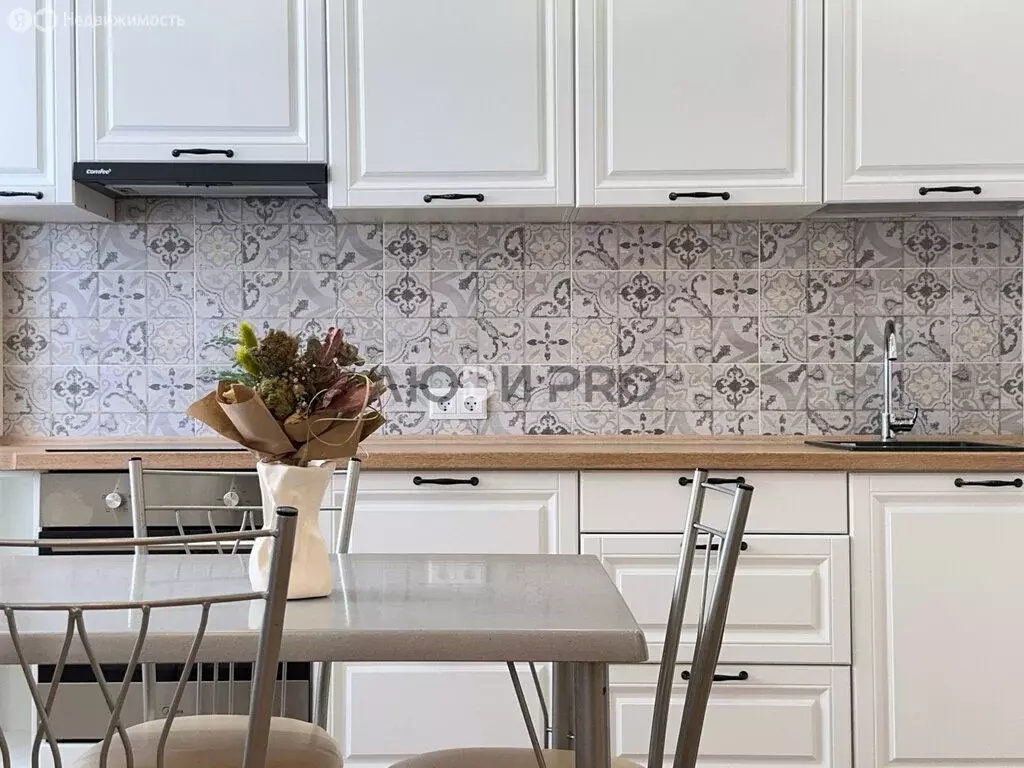 2-комнатная квартира: Саратов, улица имени И.В. Мичурина, 18/68 (52.7 ... - Фото 1