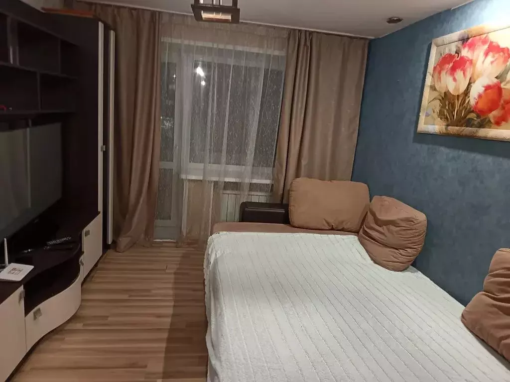 3-к кв. Красноярский край, Красноярск ул. Крупской, 10б (64.0 м) - Фото 0